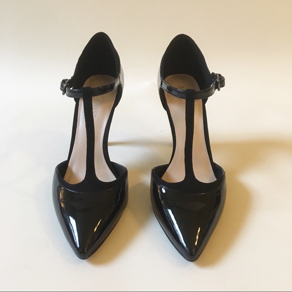 Nine West Black Patent Leather T Strap Stiletto 6